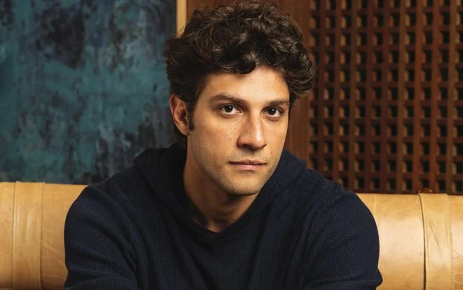 O hacker não poupará esforços para destruir Rudá e Viola, enquanto Luma surge como a única capaz de enfrentá-lo em uma trama repleta de reviravoltas.