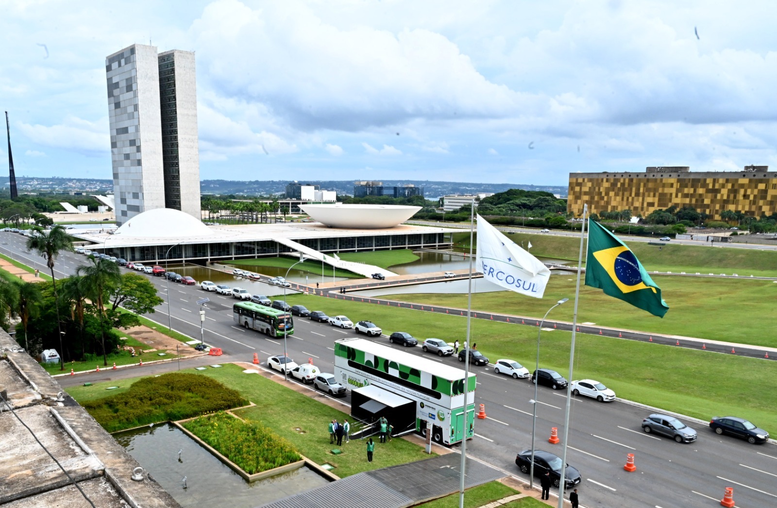 13.12. defensoria. unidade movel ministerio da justica foto vinicius feydit dpdf