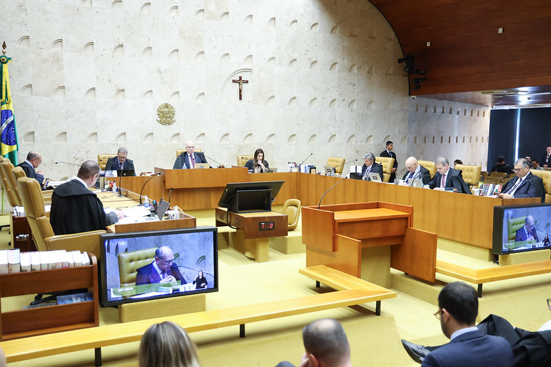 54200642810 42564e1774 c