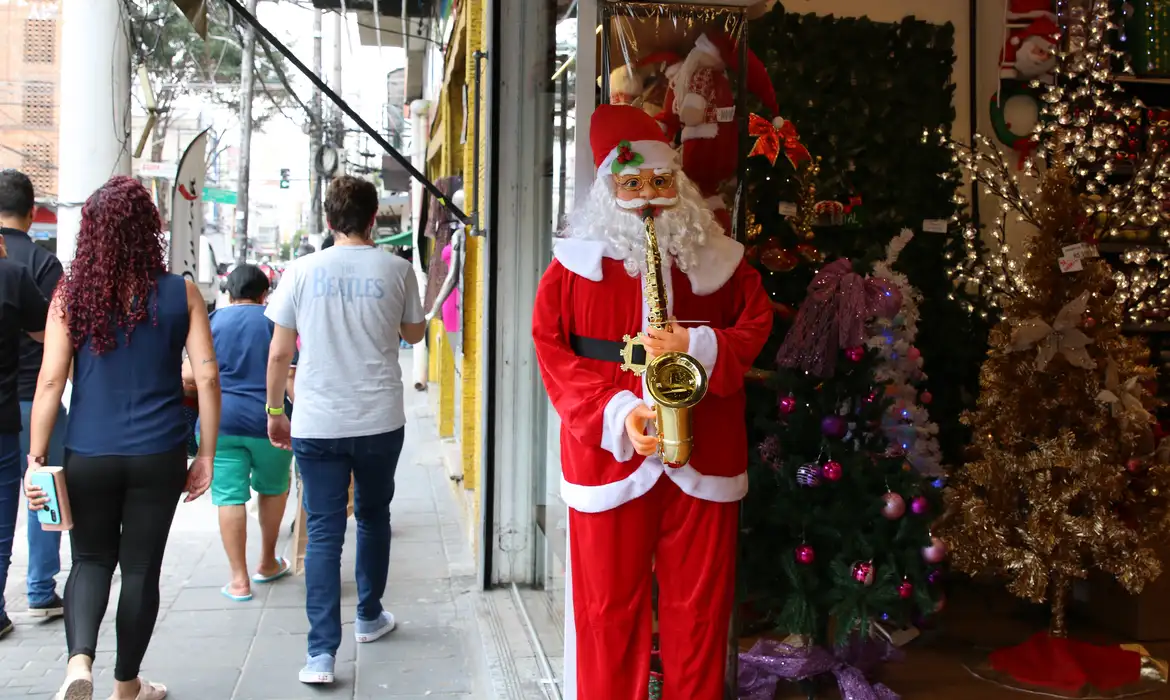 comercio decoracao de natal rvrsa abr 2511213978