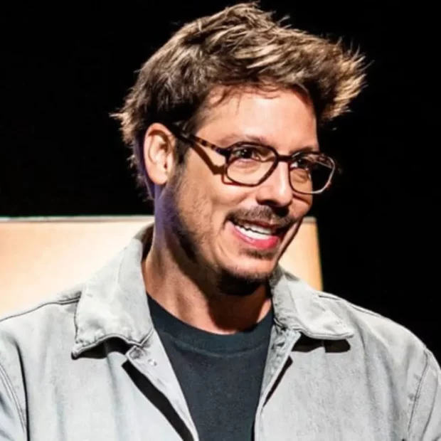 O humorista fala sobre a pressão da sociedade e revela como lida com os julgamentos em torno de sua escolha de não ser pai.