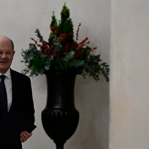 germany politics confidence vote parliament government