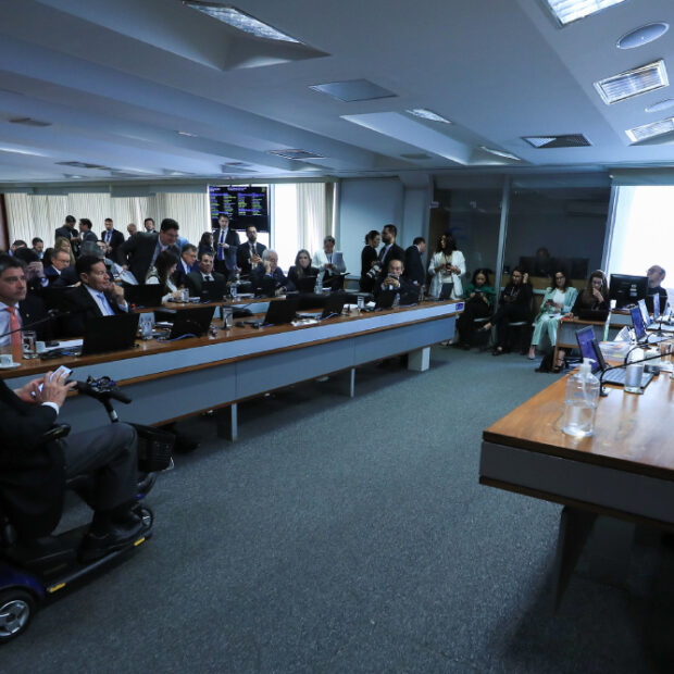 plenário da ccj do senado. (1)