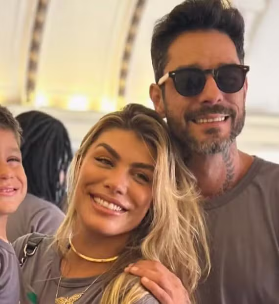 Casal do "BBB 14" supera separação e promete reconstruir o amor em meio ao vício e polêmicas.