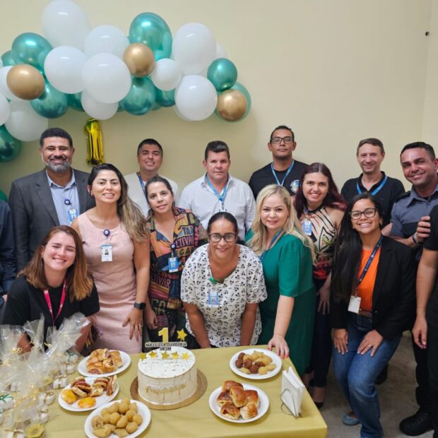 núcleo da ouvidoria do hospital regional de santa maria celebra seu primeiro ano com homenagens