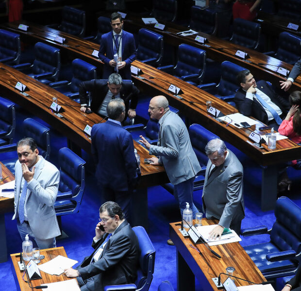 plenário do senado votou a pl 4.614 24 salário mínimo (1)