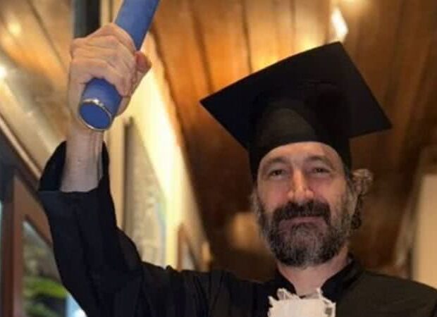 formado em biologia caco ciocler revela novo emprego pavor de ferias widelg