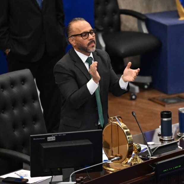 el salvador politics environment mining