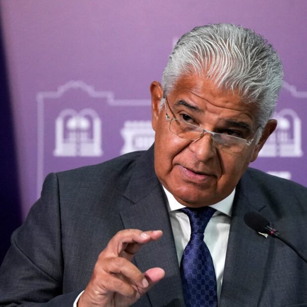 panama politics mulino presser