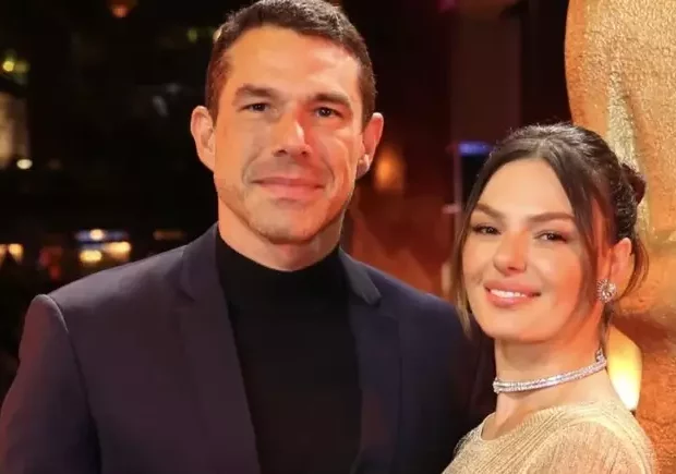 O casamento intimista reuniu familiares e amigos, mas a festa dos sonhos promete parar o interior de São Paulo em 2025.