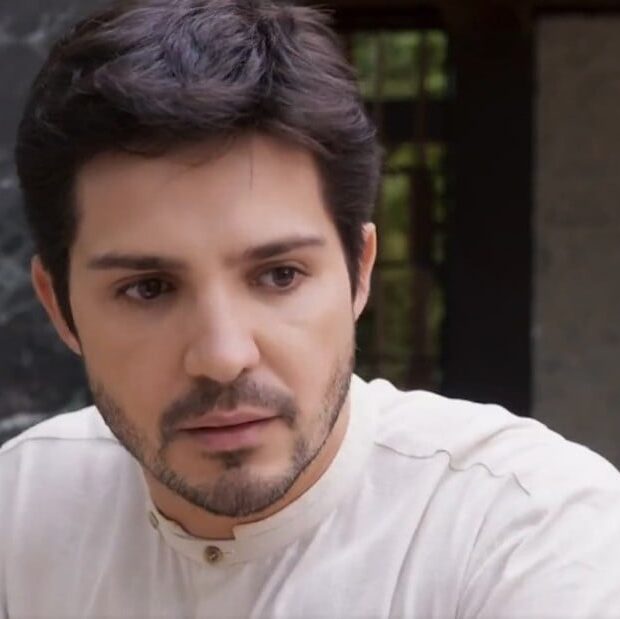 Ator em alta e discurso ultrapassado geram debate nas redes sociais.