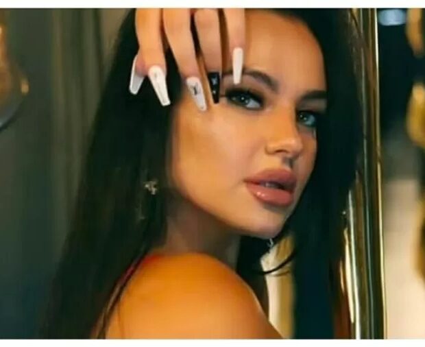 de2c8cb1 5d3c 41fc b9f3 c9bb76ae43a1