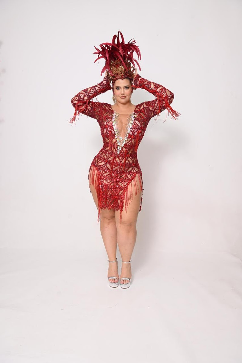 "Encontrei no carnaval uma forma de melhorar" revela Débora Porto