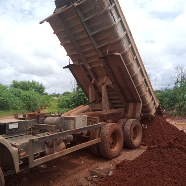 caminhao descarte irregular