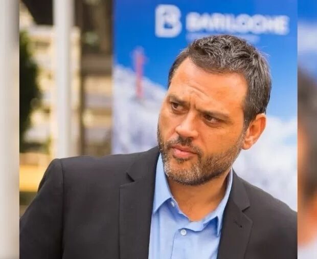 9fe2eaa4 dcc8 4bb2 996f 552727164ac8