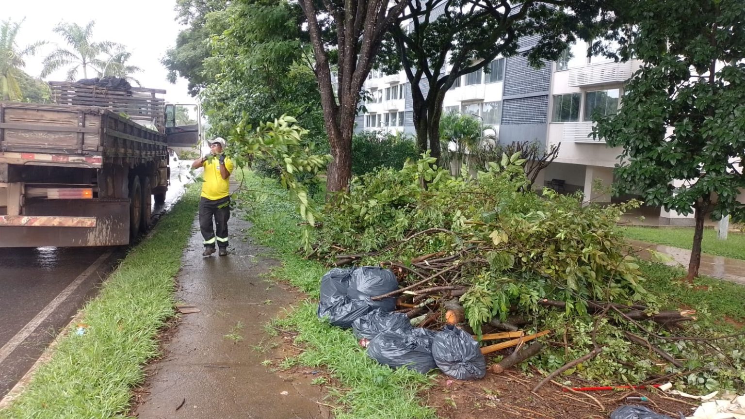 mutirao lixo entulho