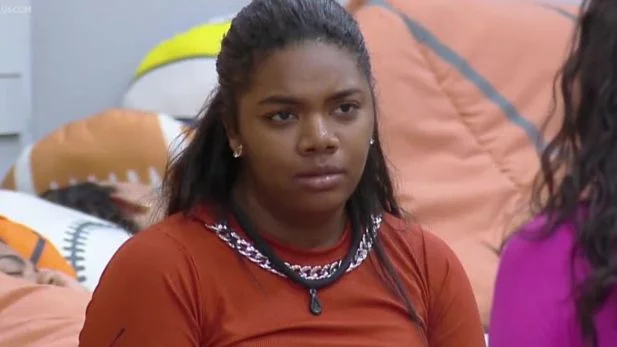 Influenciadora se defende das acusações e promete ação judicial contra notícias falsas sobre seu envolvimento em esquema fraudulento.