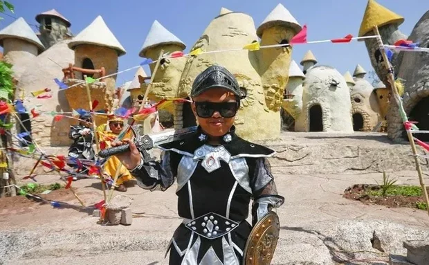 pessoas pequenas redes sociais