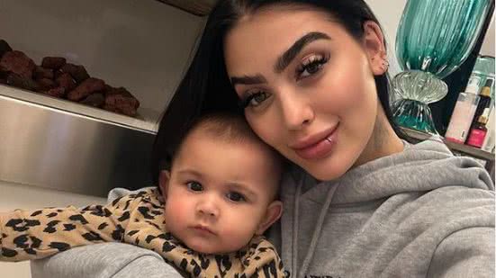 Mãe de Serena, de 1 ano, a cantora defende suas escolhas, rebate críticas sobre conteúdo adulto e avisa: "Tudo do bom e do melhor ela terá".