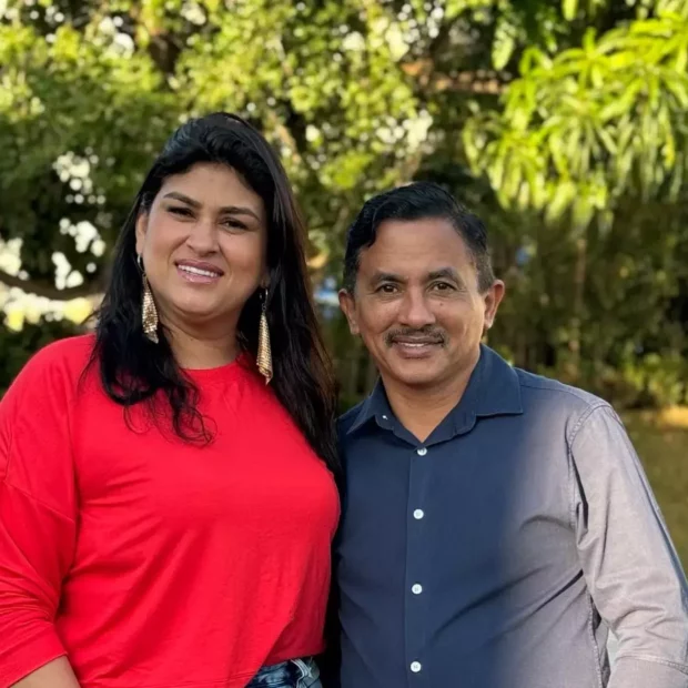 Cantor e esposa estão de luto após confirmação da perda gestacional, com Diva recebendo cuidados médicos.