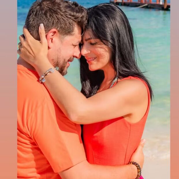 Cantora revela em entrevista que enfrenta momentos de sofrimento com a doença do marido, mas não perde a fé e aposta em milagre para salvar o relacionamento.