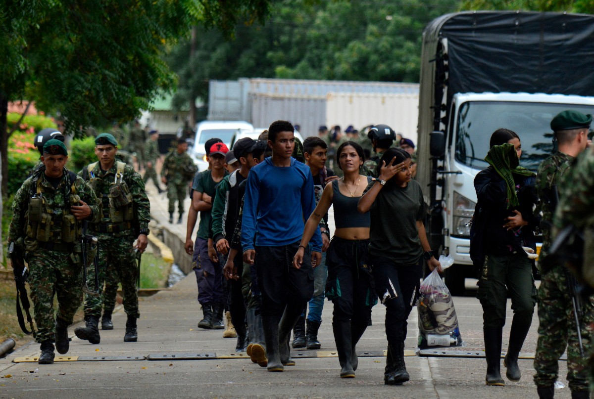 colombia conflict rebels weapons delivery