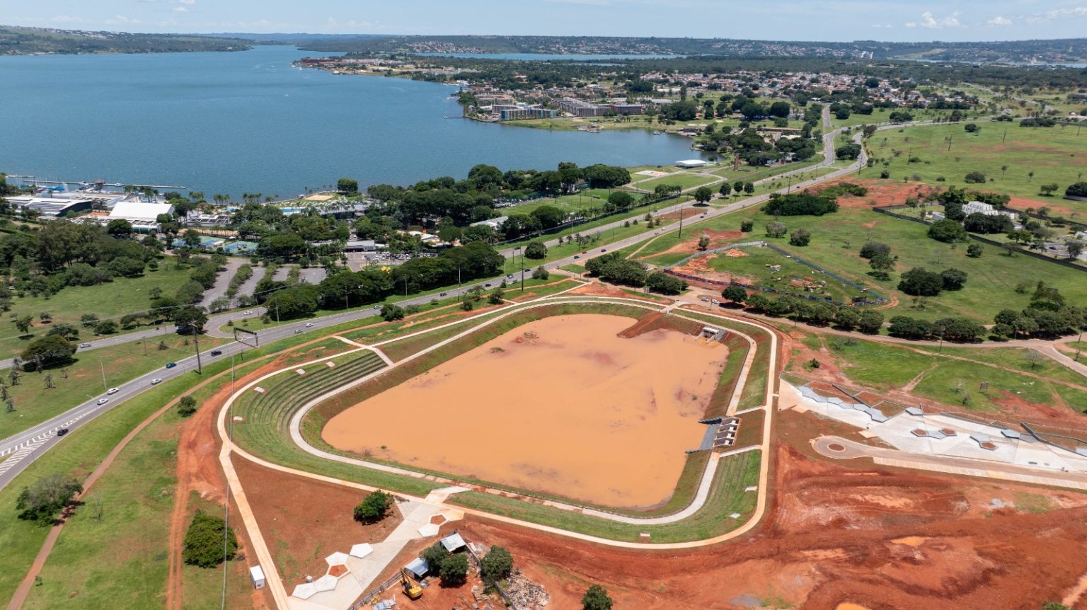 whatsapp image 2025 01 23 at 20.24.21 1536x862 (1)