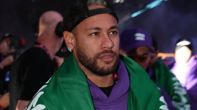 Após a rescisão com o Al-Hilal, Neymar Jr publica carta de despedida nas redes sociais, expressando gratidão e deixando um recado de apoio ao futuro do time e da Arábia Saudita.