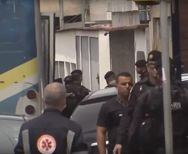 17c2562e c196 43ad b30c 2183c3cb8a41