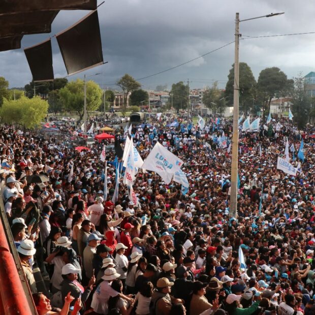 ecuador election campaing gonzalez