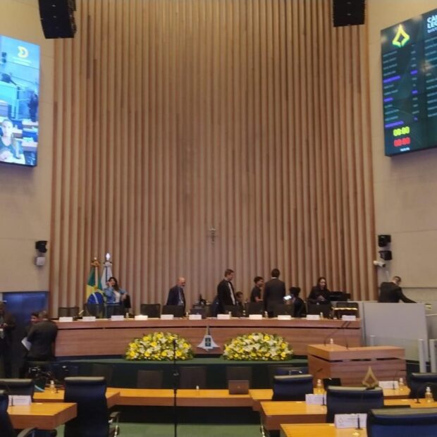 Câmera Legislativa / Suzano Almeida