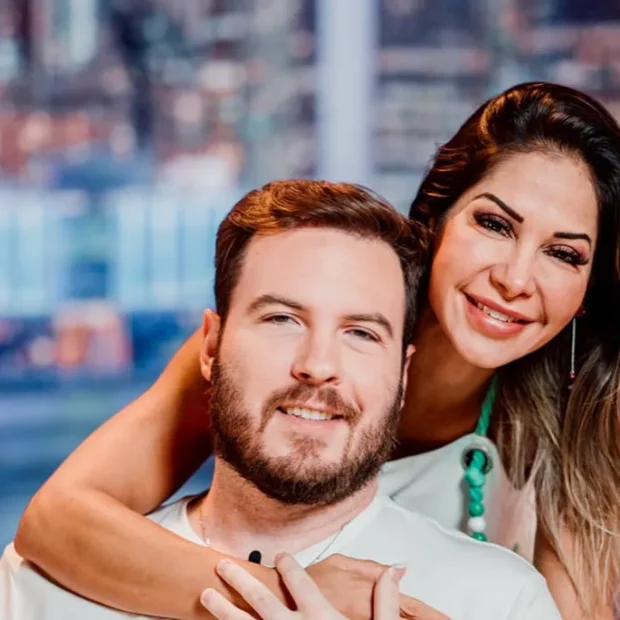 Entre piadas afiadas e comentários ácidos, a influenciadora coloca o marido Thiago Nigro no centro de uma polêmica que agita a internet!