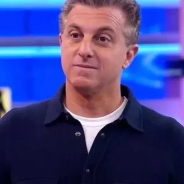 Durante o Domingão com Huck, o resultado inusitado do jogo faz o apresentador agir de coração, apoiando a causa do Cervac.