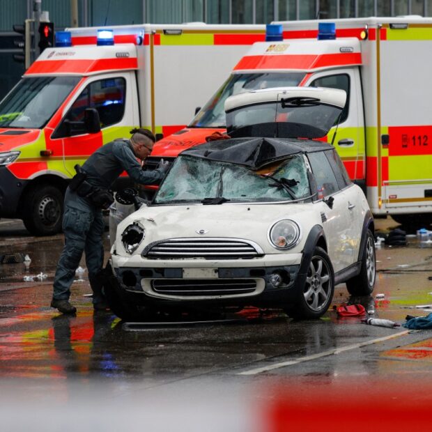 car drives into crowd in munich, several injured: german police