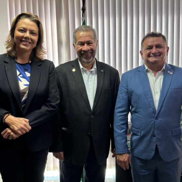 Divulgação: Leila Barros, Carlos Lupi. Reginaldo Veras