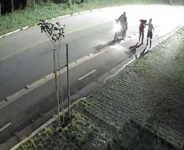 medica corria no momento em que foi abordada por criminosos na zona oeste de sao paulo 1739791719026 v2 900x506