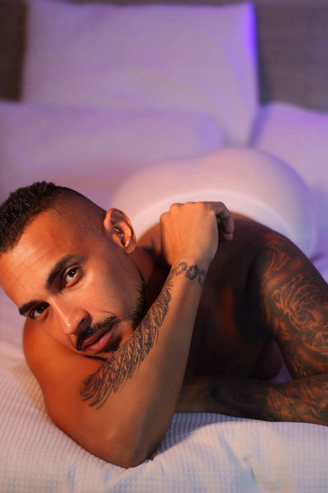 O muso da São Clemente relatou que recebeu dezenas de cantadas no Instagram