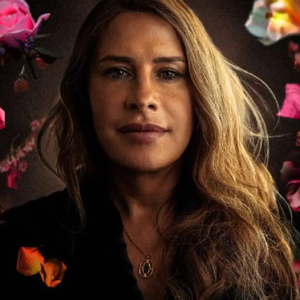 yitkokzi karla sofia gascon pede desculpas por falas antigas