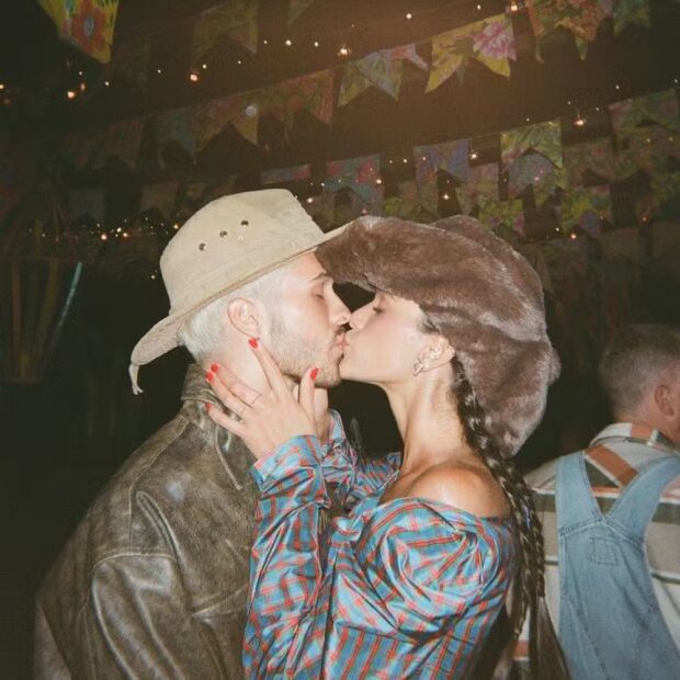 O casal sensação do momento chegou ao fim! Bruna Marquezine e João Guilherme anunciaram o término do namoro e deixaram os fãs perplexos. Será que teve treta nos bastidores?