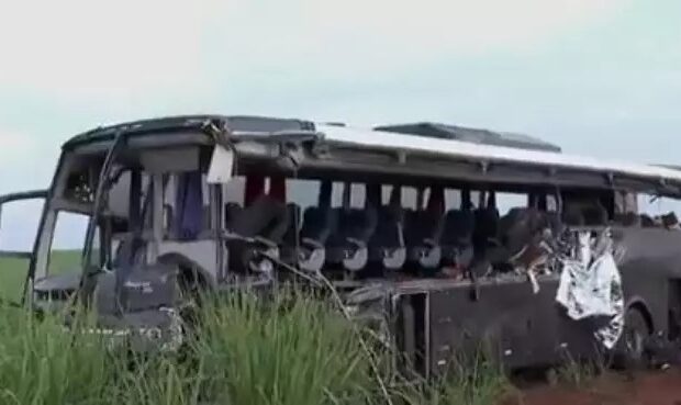 ônibus universitário