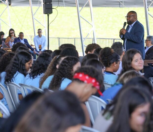 sejus durante evento com jovens da periferia