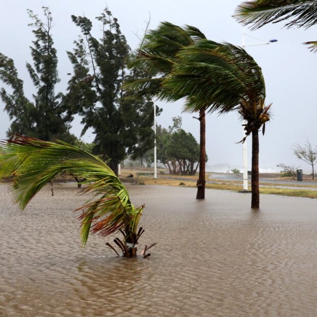 france overseas reunion weather cyclone