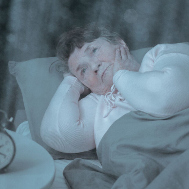 idosa dormir
