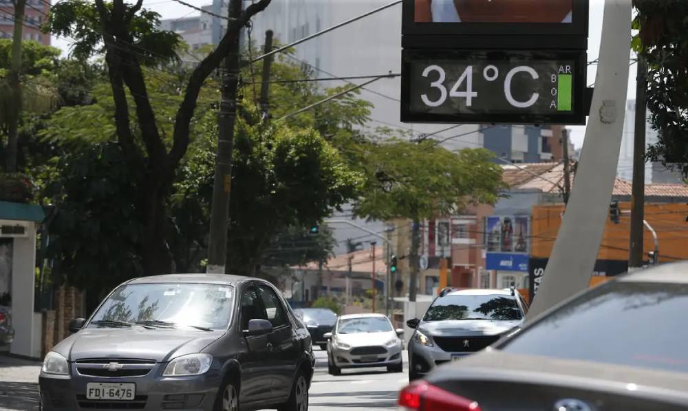SP bate 34ºC nesta sexta e temperatura despenca no final de semana; veja a previsão completa