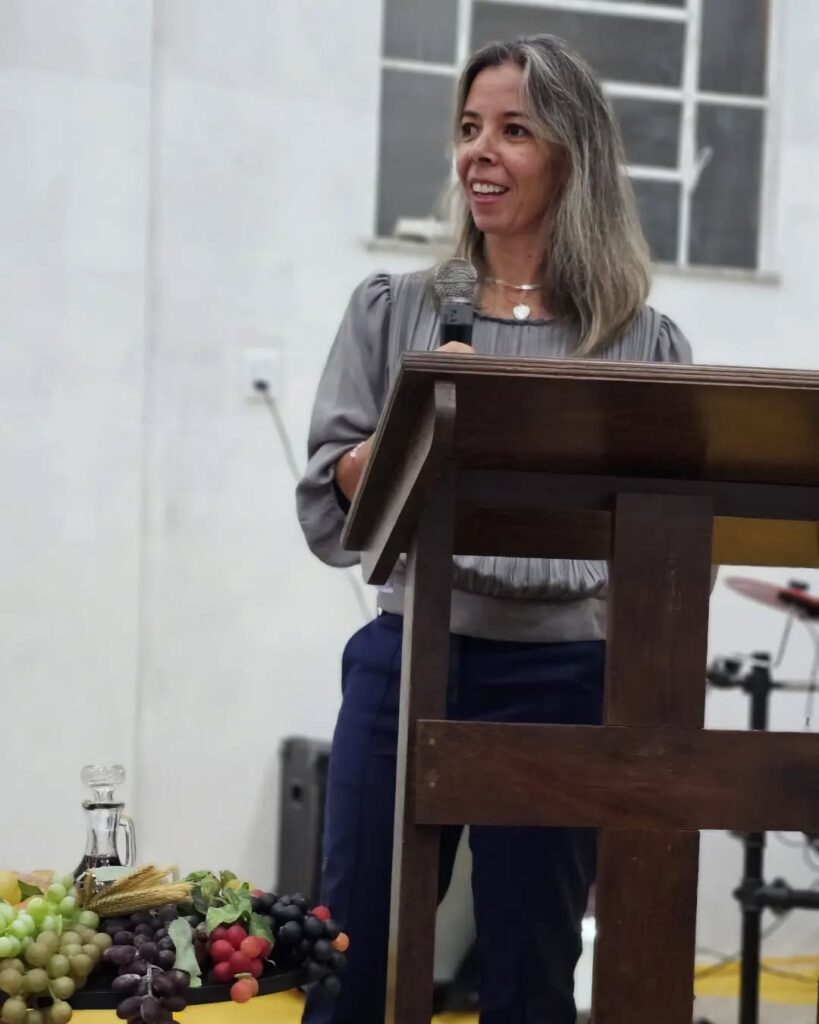 cláudia lisboa, coordenadora da obra