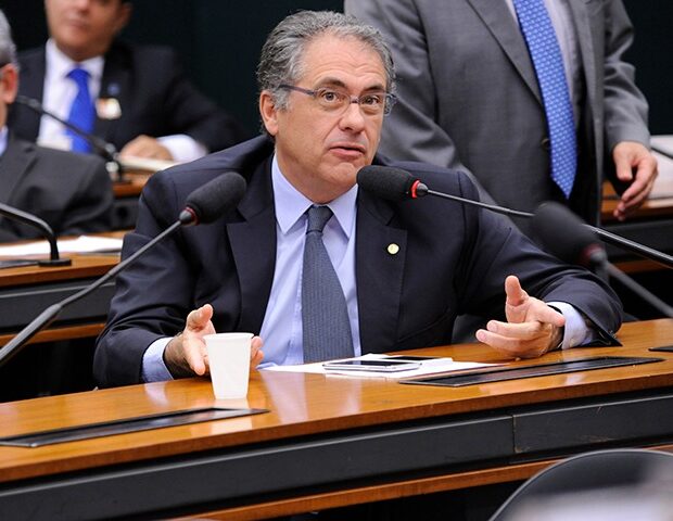 carlos zarattini