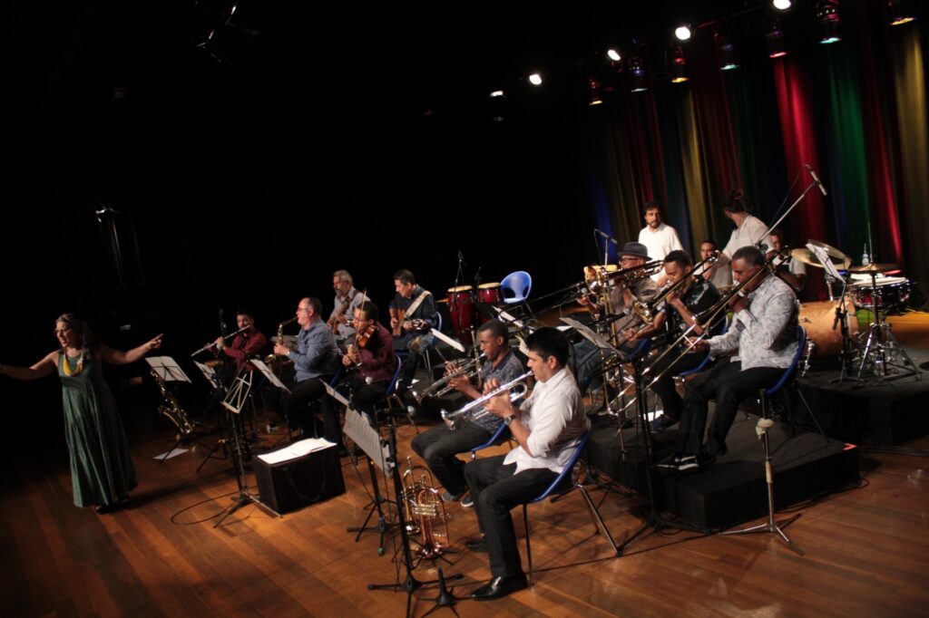 orquestra popular salve glória cred chico bruno