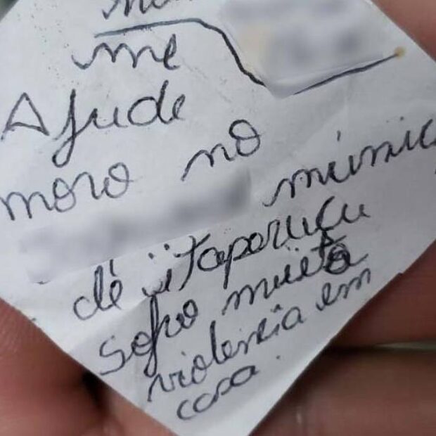 mulher em cárcere