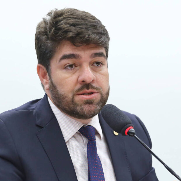 deputado zé vitor (pl mg)