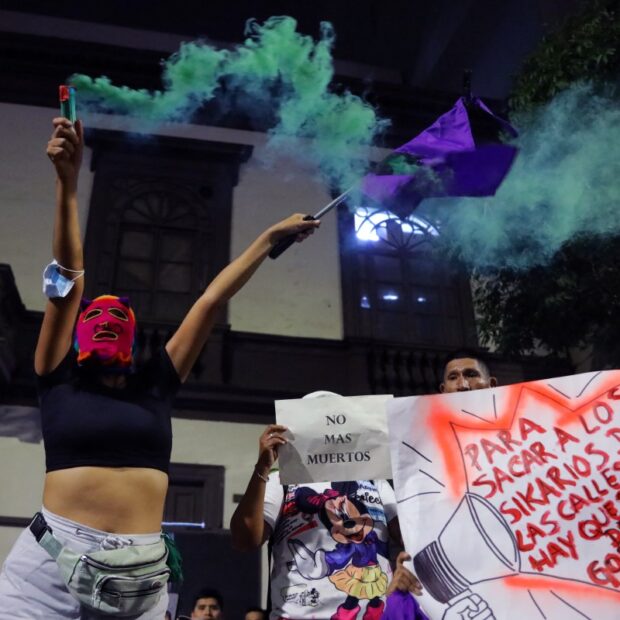 peru crime violence march